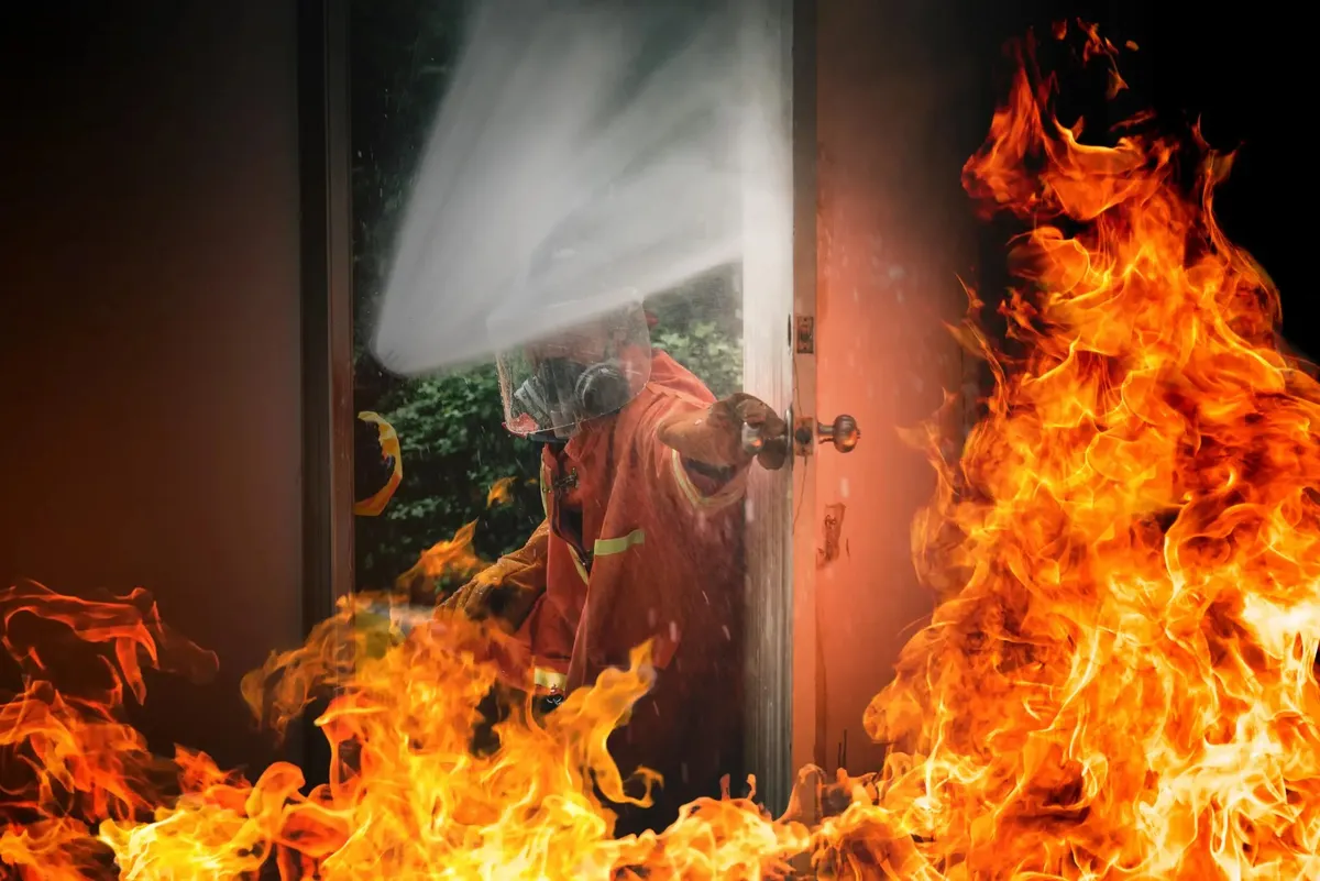 Compare traditional fire alarms and AI-based fire detection systems to see which offers faster, more reliable fire safety for industrial sites.